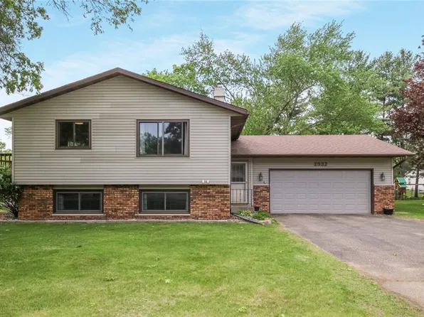 2832 E Wellington Drive, Eau Claire, WI 54703