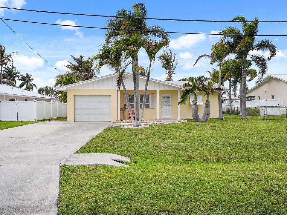 1st image of 1459 SW Seahawk Way
