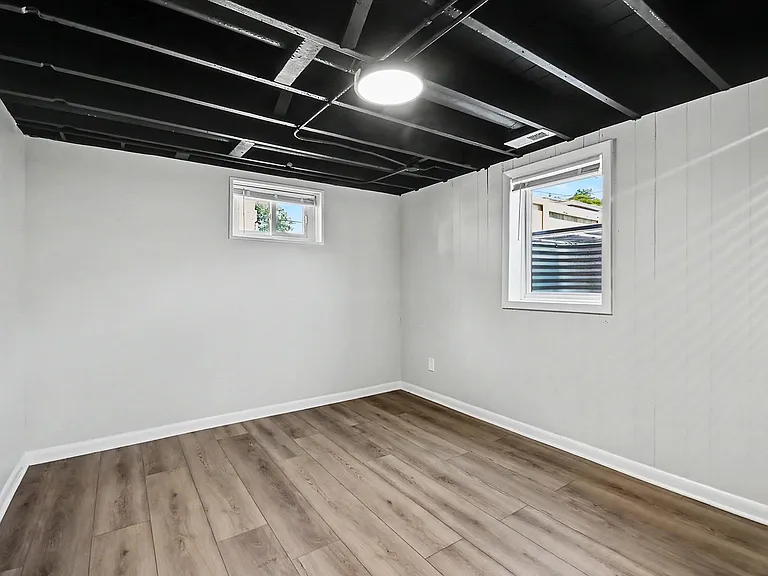 811 E End Ave — Photo 17
