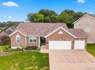 8014 Pinetop Dr, Saint Louis, MO 63129