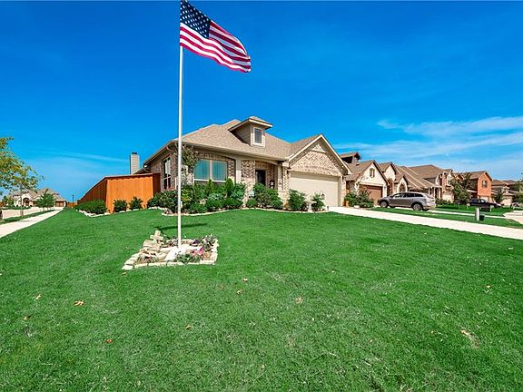 2nd image of 2001 Indigo Ln