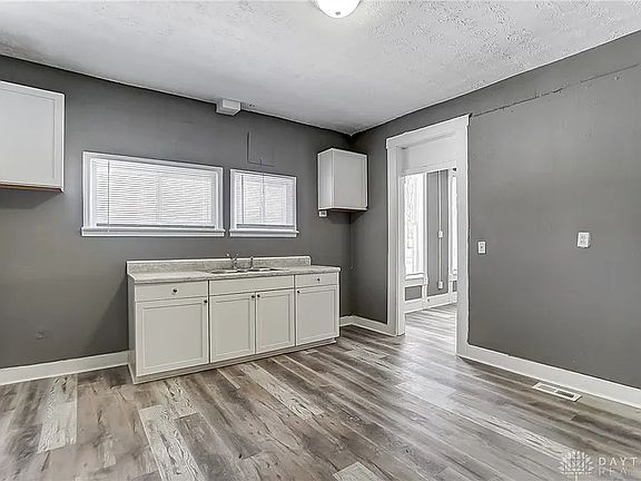 5th image of 810 Innisfallen Ave