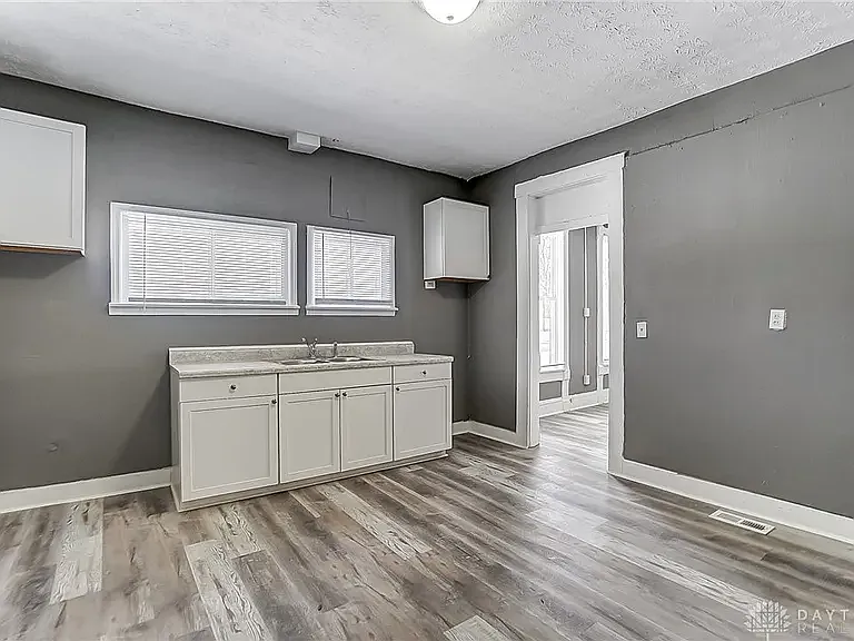 810 Innisfallen Ave — Photo 5