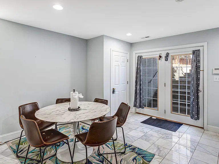 8312 Telegraph Rd — Photo 8
