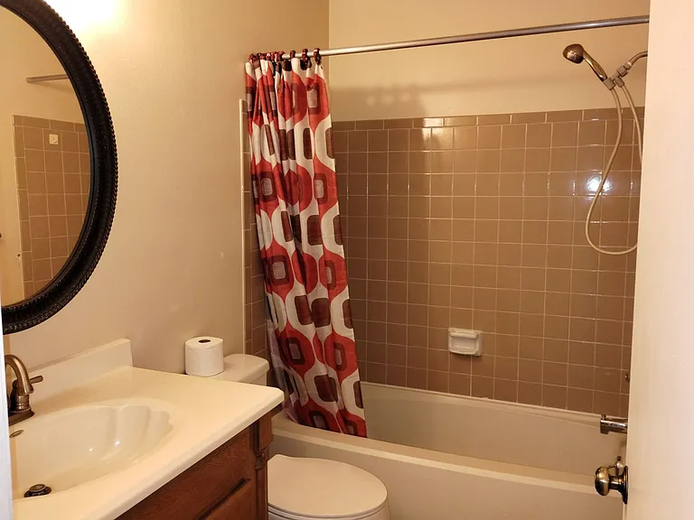 5136 Wellington Rd — Photo 7