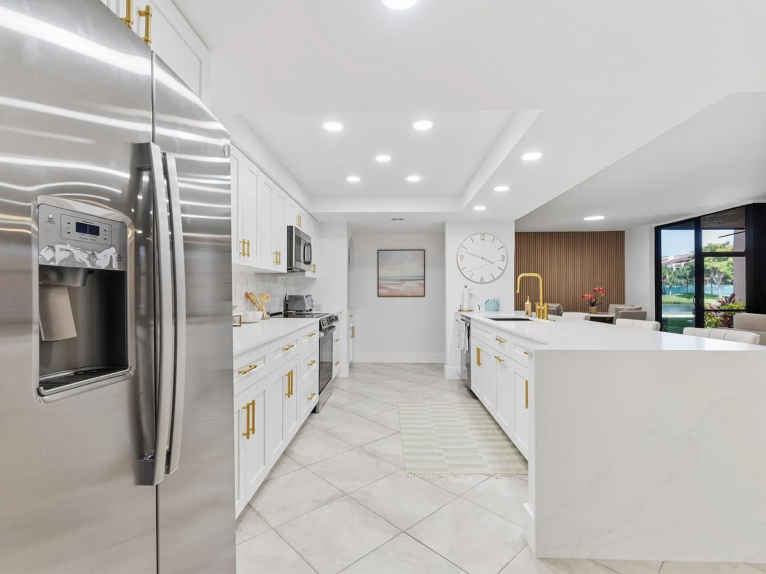 2 bed, 2.0 bath, 1175 sqft, $7,500 — Photo 4