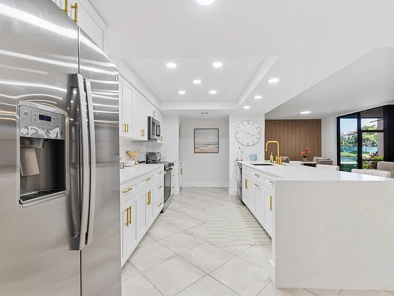 2455 Lindell Blvd #3103 — Photo 4