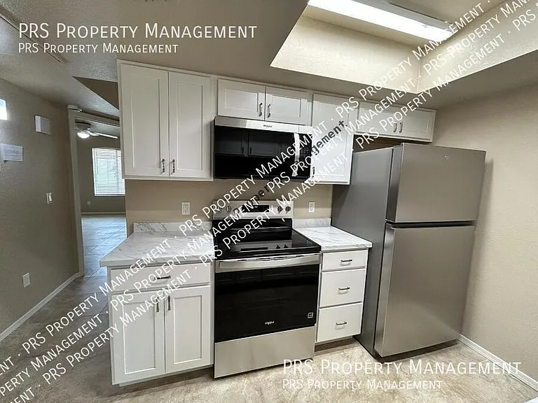 551 S Lesueur #2 — Photo 10