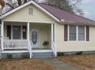 372 Wingfoot St, Rockmart, GA