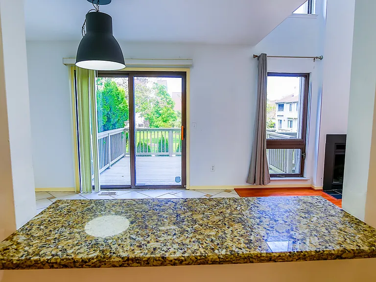 716 Eton Ct — Photo 14