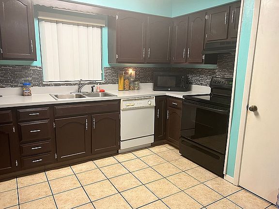 Kitchen stove