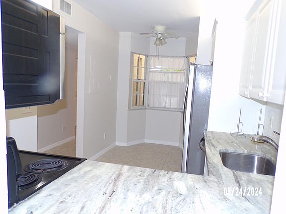 4th image of 458 Grove Isle Cir
