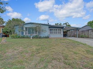 864 Caroline Ave, West Palm Beach, FL 33413