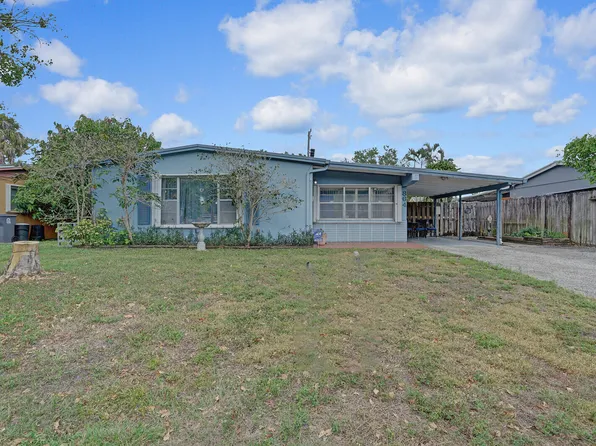 864 Caroline Avenue, West Palm Beach, FL 33413