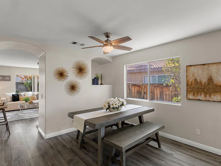 26425 Silverado Ct — Photo 18