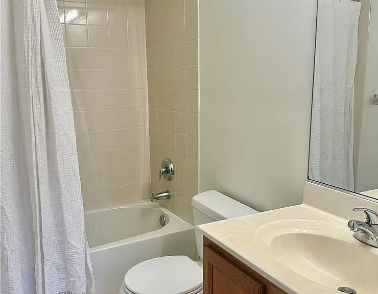 4312 Creek Rd — Photo 25