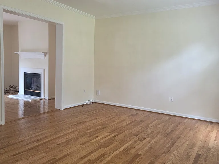 172 Kingston Dr — Photo 31