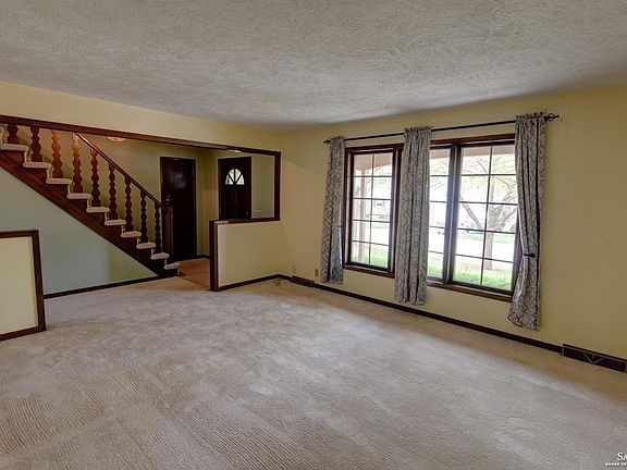3rd image of 112 N Estates Dr
