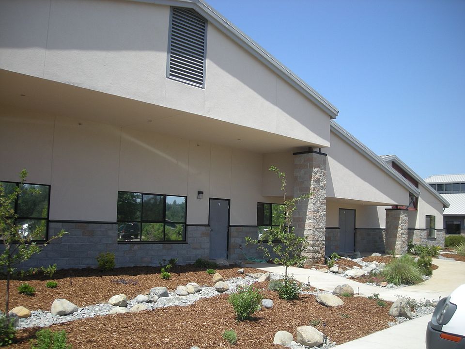 2nd image of 3590 Iron Ct