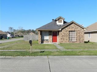 5936 N Oak Dr, Marrero, LA 70072
