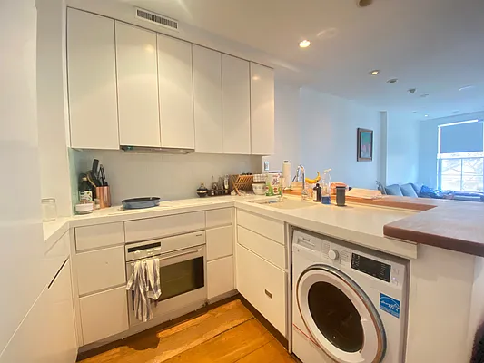 Rented by Dream Space Realty | media 10