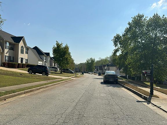 5th image of 495 Creekview Blvd