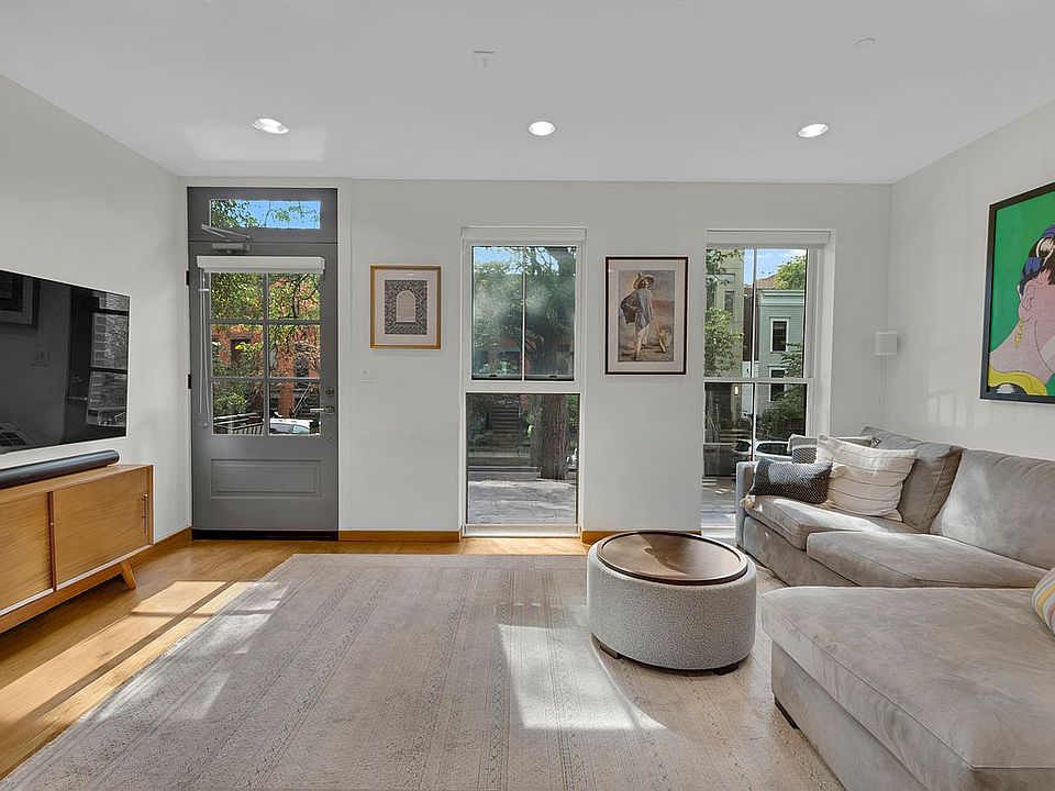 1st image of 289 13th St APT 2R