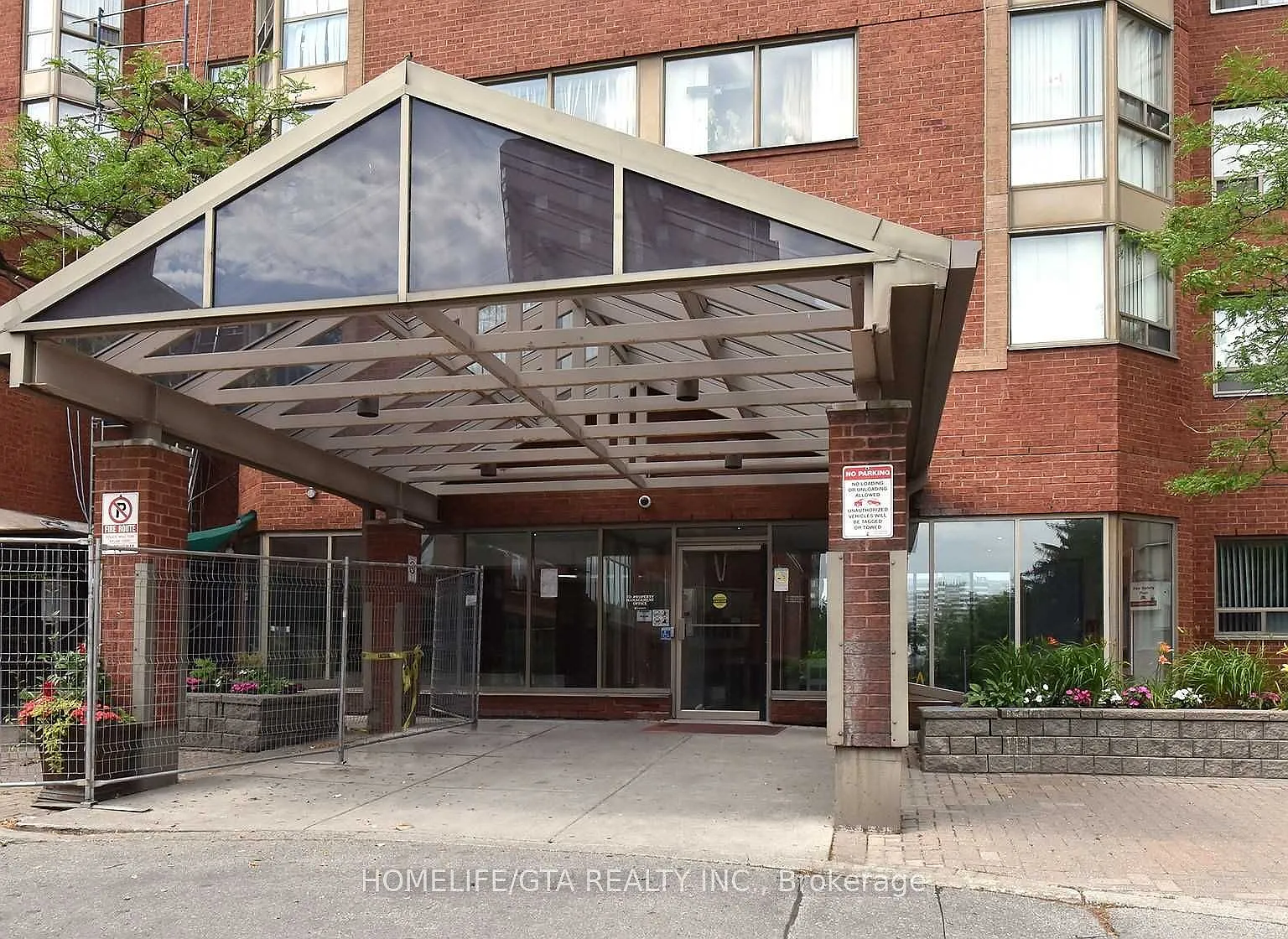 3 bed, $2,790 — Photo 2