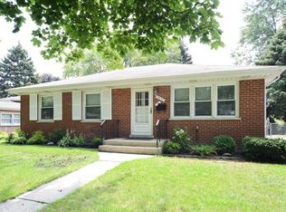 5837 Keeney St, Morton Grove, IL 60053