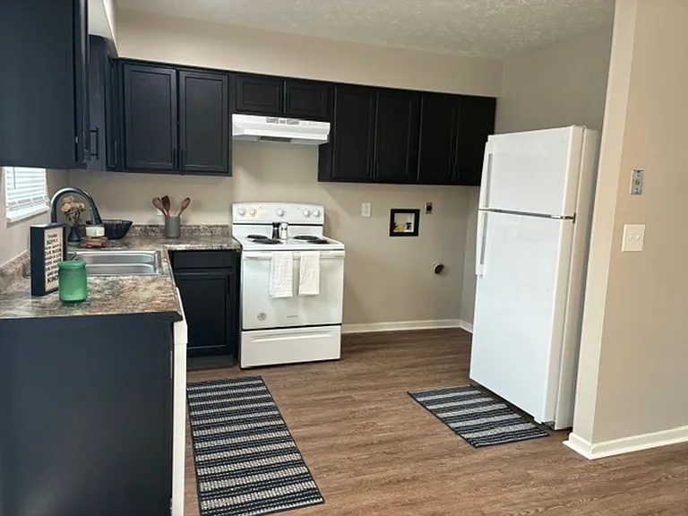 Waynedale Circle Apartments — Photo 50