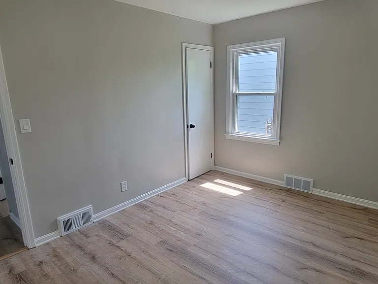 16772 Gerard Ave — Photo 9