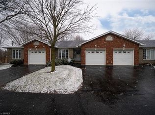 146 N Park Ave #9, Brantford, ON N3S 5J3