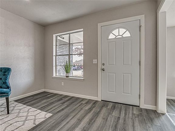 3rd image of 837 N Markwell Ave