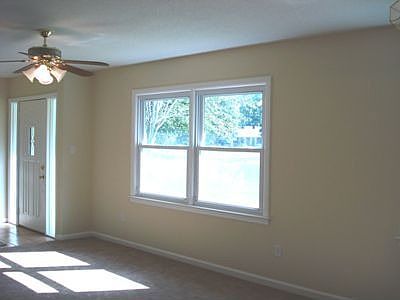 2nd image of 615 S Williamsburg Rd