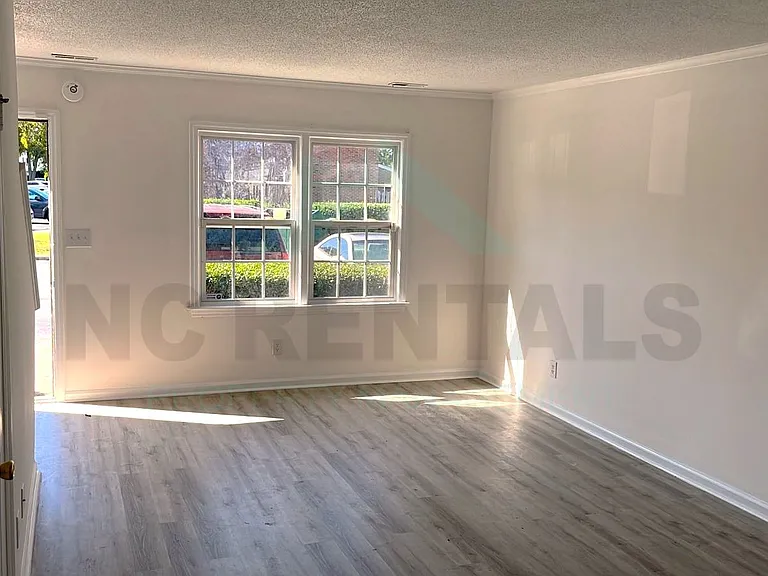 100 Kristin Dr #C5 — Photo 4