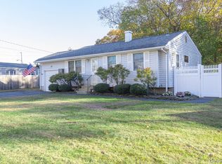 6 Talbot Ln, Selden, NY 11784