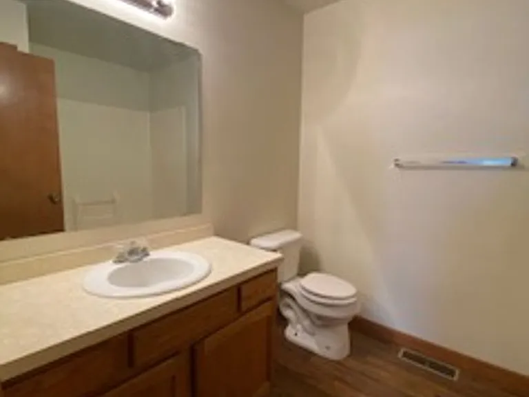 204 Stonewall Ct — Photo 13