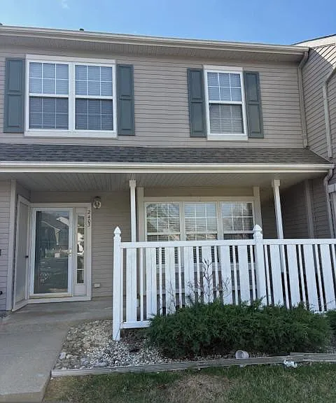 2403 Beacon Hl — Photo 1