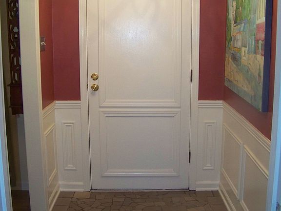 5th image of 238 Mary Ann Dr