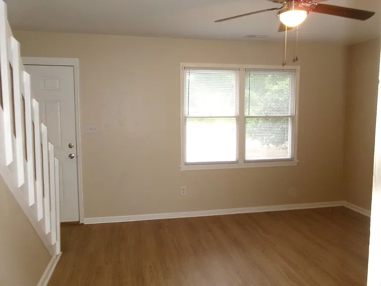4346 Oak St #A — Photo 3