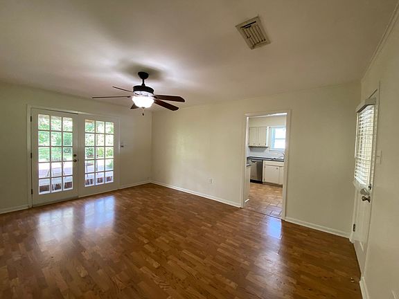 4th image of 619 Baird Dr