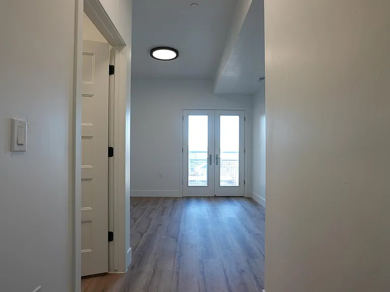 2150 S Main St #314 — Photo 8