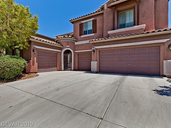 2nd image of 7816 Regency Park St