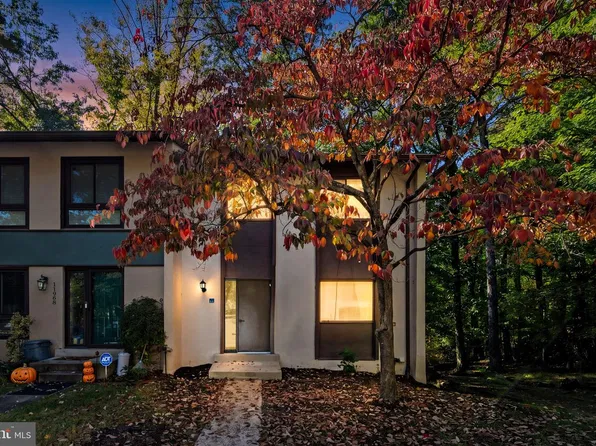11966 Barrel Cooper Ct, Reston, VA 20191