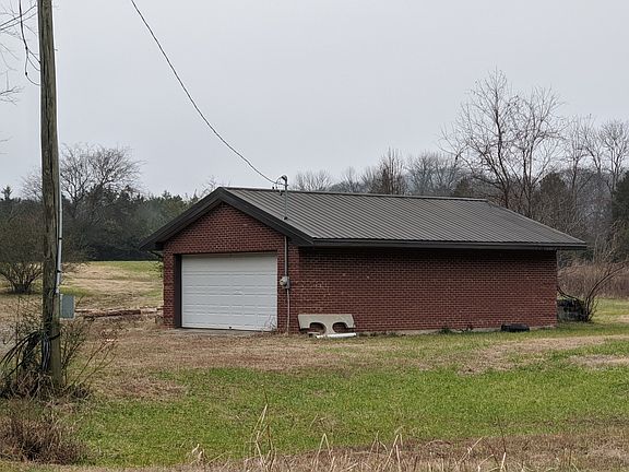 2nd image of 3452 Knight Dr