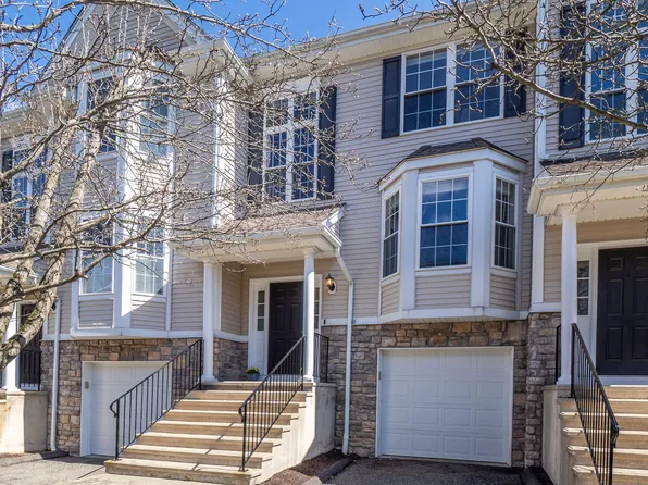 206 Sienna Drive #206, Danbury, CT 06810