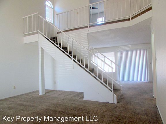 2nd image of 2802 Sodorno Ln