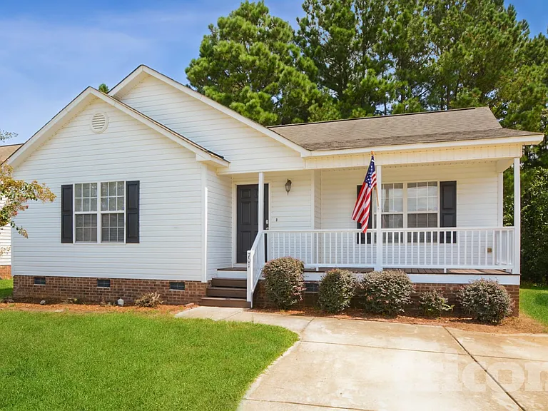 701 Avondale Dr — Photo 1