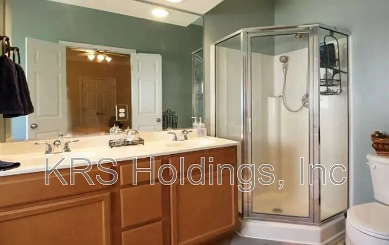 8164 Rolling Glenn Dr — Photo 9