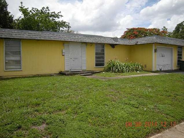 1st image of 7902 NW 70th Ave
